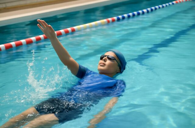 backstroke swimming